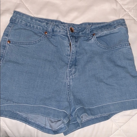 Lot of 3 jean shorts - Picture 3 of 3
